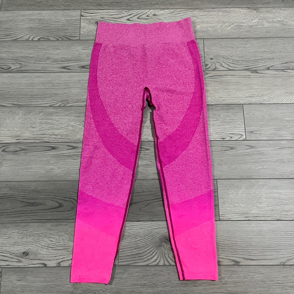 NWOT Victoria’s Secret Pink seamless ombré leggings